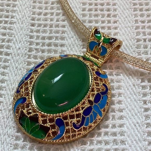 SJ Pearl Pendant - Picture 8 of 8